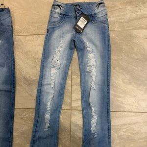 Booty lifting Colombian jeans